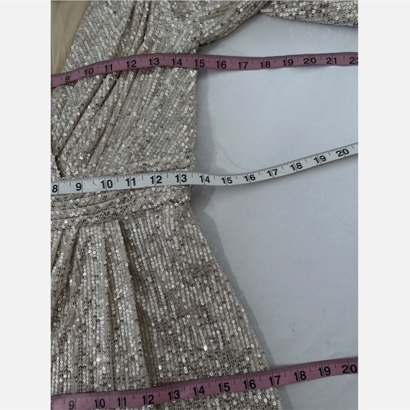 NWT $398 IEENA for Mac‎ Duggal [ 4 ] Sequin Faux Wrap Gown in Silver Nude - Picture 4 of 14